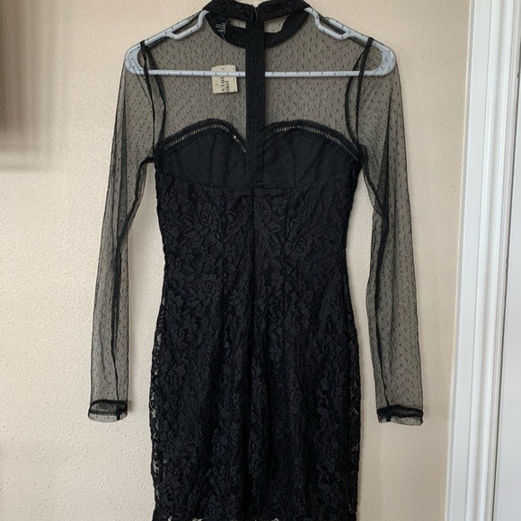 ✨Sale✨Forever 21 lace long sleeve short dress - Picture 7 of 9